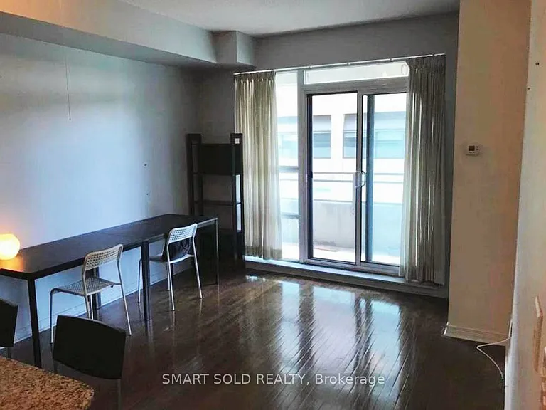 736 Spadina Ave #302 — Photo 8