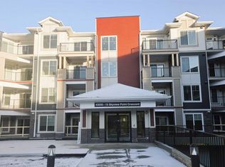 15 Skyview Point Cres S #2220, Calgary, AB T3N0M1