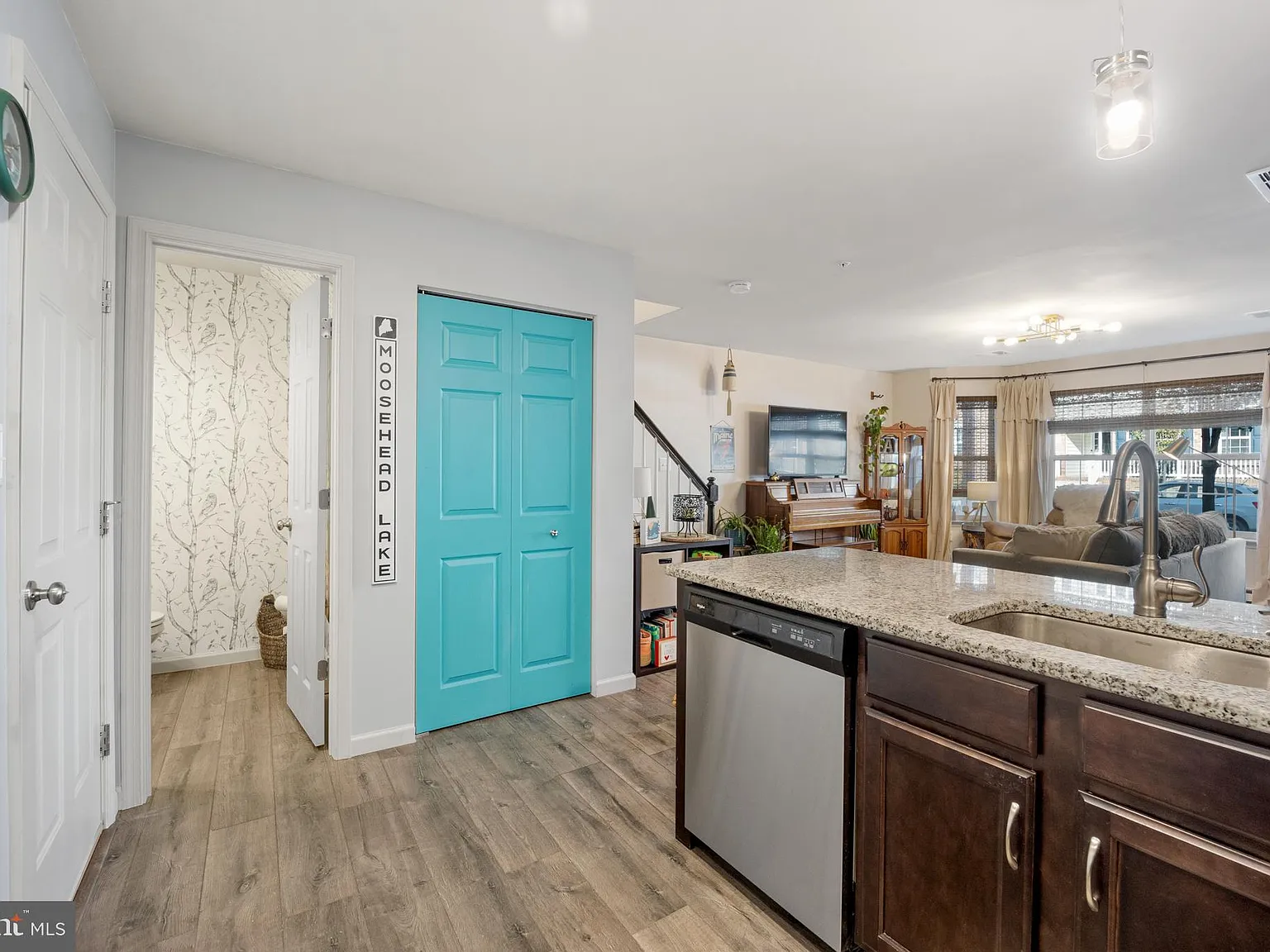 2 bed, 1.5 bath, 1058 sqft, $2,149 — Photo 3