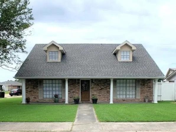 2216 Acadian Dr, Houma, LA 70363