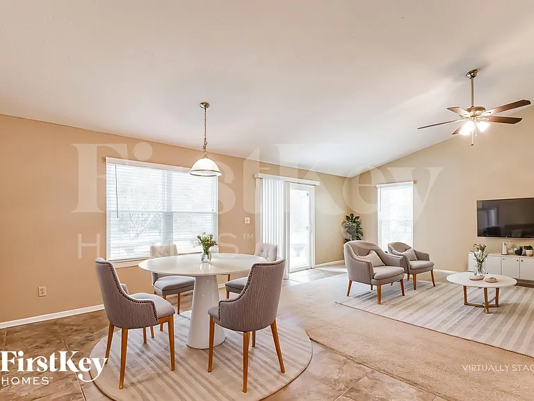 7427 Cobblestone West Dr — Photo 8