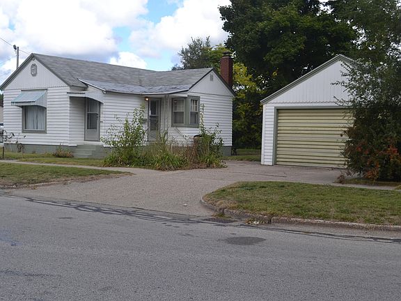 2nd image of 838 E Forest Ave