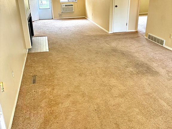 5th image of 2204-2206 Albany Ct #2204