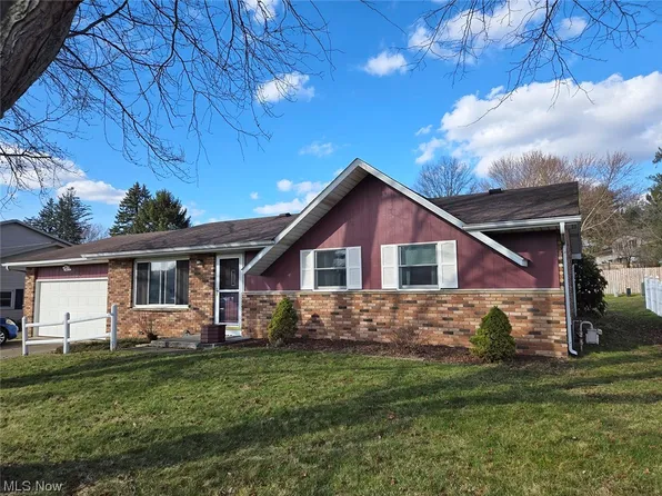1239 Nottingham Sq NE, Bolivar, OH 44612