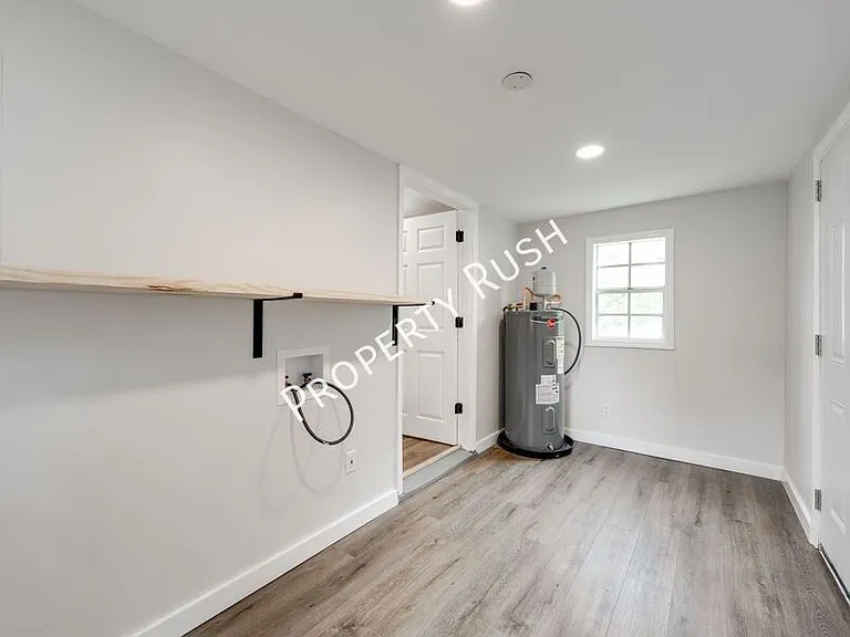 1524 Happy Valley Rd — Photo 14