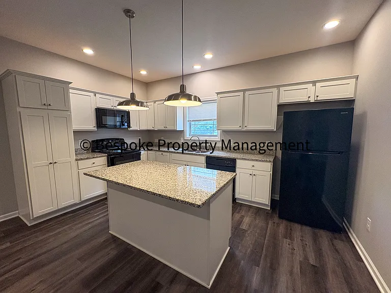 21 Greentree Dr #3-C — Photo 3