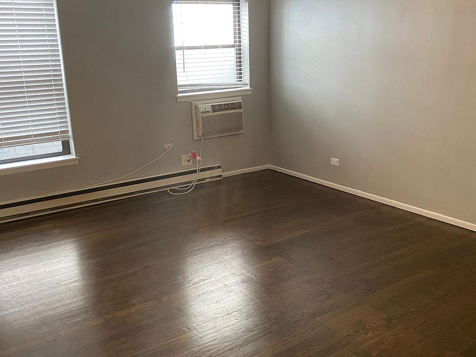 1st image of 2115 N Sedgwick St APT 2B