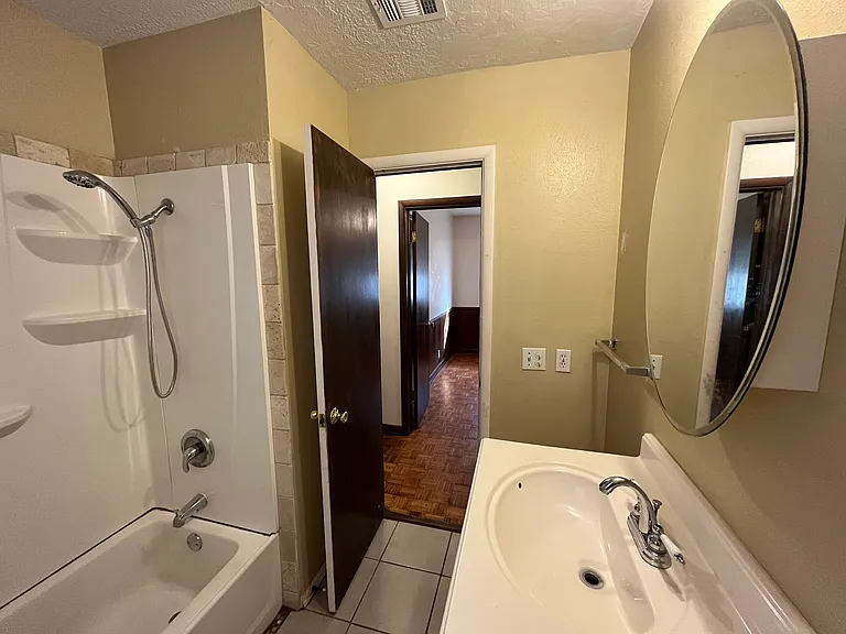 1508 Southern Heights Ave — Photo 11