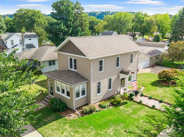 702 S 6th St, Lake City, MN 55041