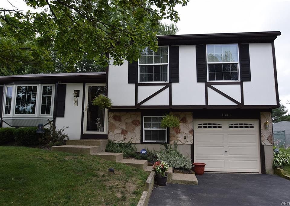 1st image of 1343 Peppertree Dr