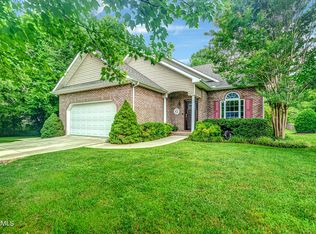 855 Paxton Dr, Knoxville, TN 37918