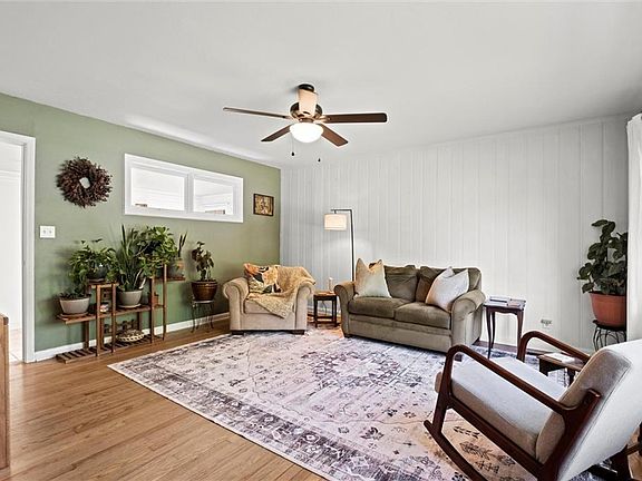 4th image of 8515 Summit St