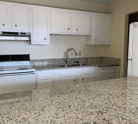 5th image of 3558 Shore Dr APT 107