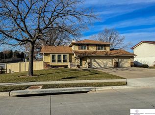 6812 S 150th St, Omaha, NE 68137