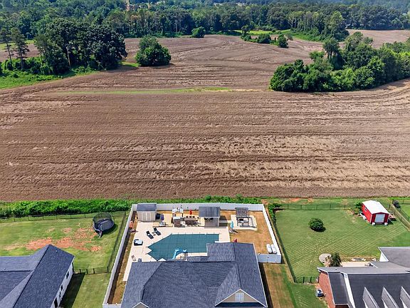 3rd image of 769 Waterford Way