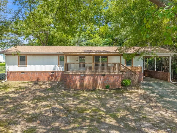 137 Rosemond St, Pickens, SC 29671