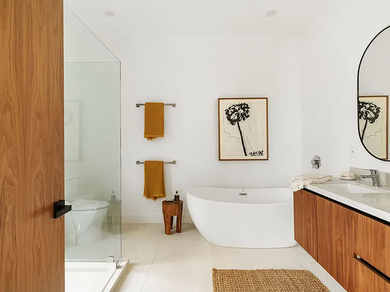 861 Hyperion Ave — Photo 22
