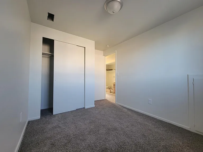 109 W 2575 N #C — Photo 11