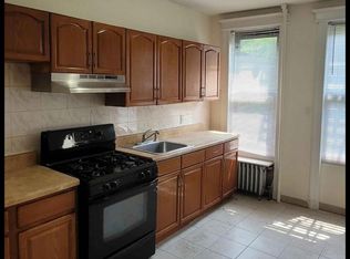 2052 Gates Ave #1, Ridgewood, NY 11385