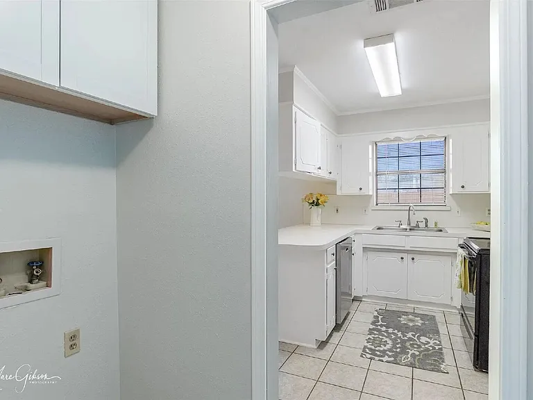 2211 General York Cir — Photo 6