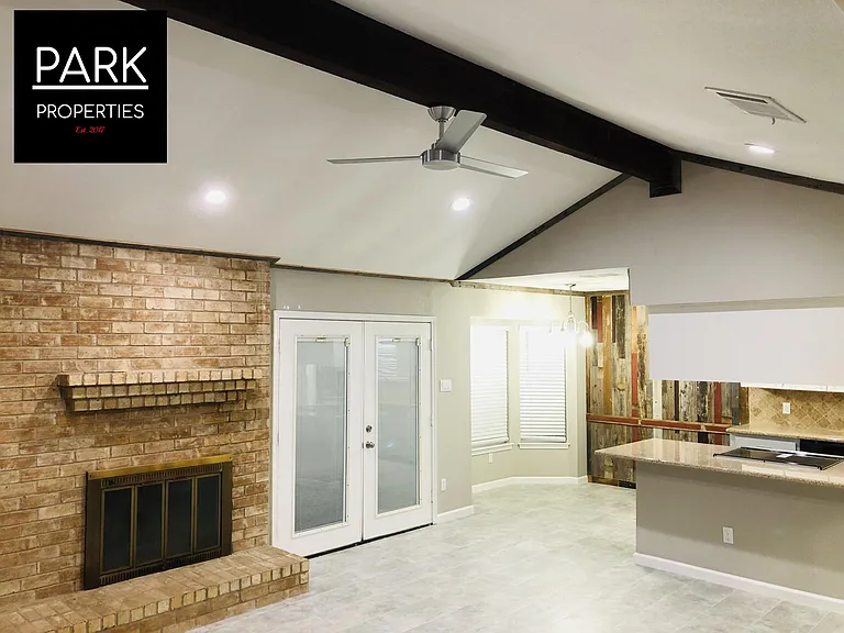 4604 Cedar Ridge Dr — Photo 5