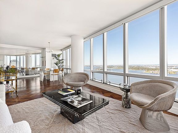 2nd image of 10 Little St W #37A