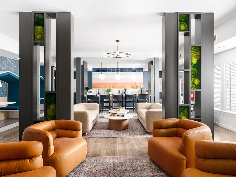 Clubroom with Entertainment Kitchen, Coworking Spaces and Wi-Fi