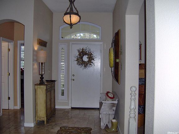 2nd image of 3804 Guildford Ln