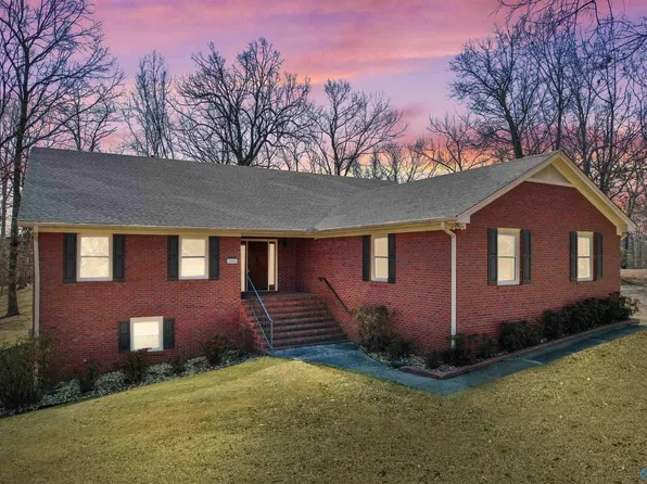 2050 Hickory Trl NE, Arab, AL 35016