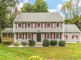30 Abbott Ln, Chelmsford, MA 01824