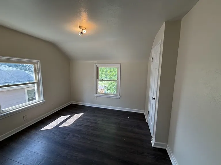 2328 N Gale Ave — Photo 6