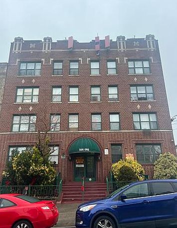 1st image of 146 Virginia Ave #106