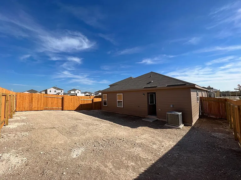 364 Crescent Park Dr — Photo 25