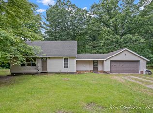 3627 S Wolf Lake Rd, Fruitport, MI 49415