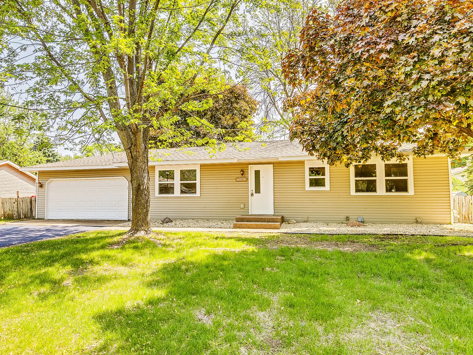 4 bed, 1929 sqft, $2,750 — Photo 4