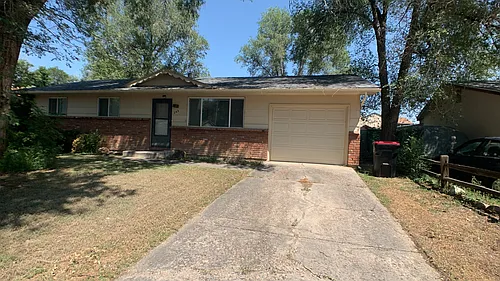 343 Rosewood Dr Photo 1