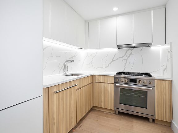 3rd image of 1325 5th Ave APT 5A