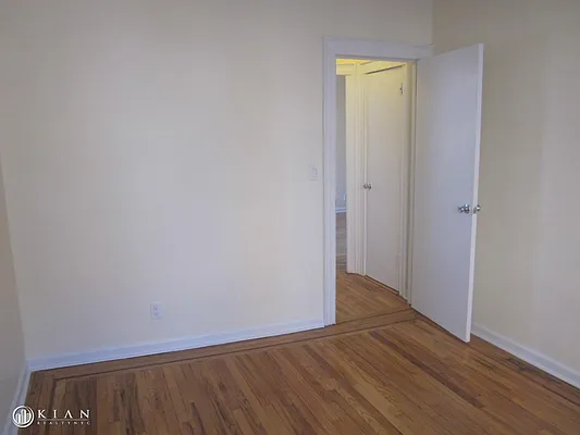 Rented by Kian Realty | media 19