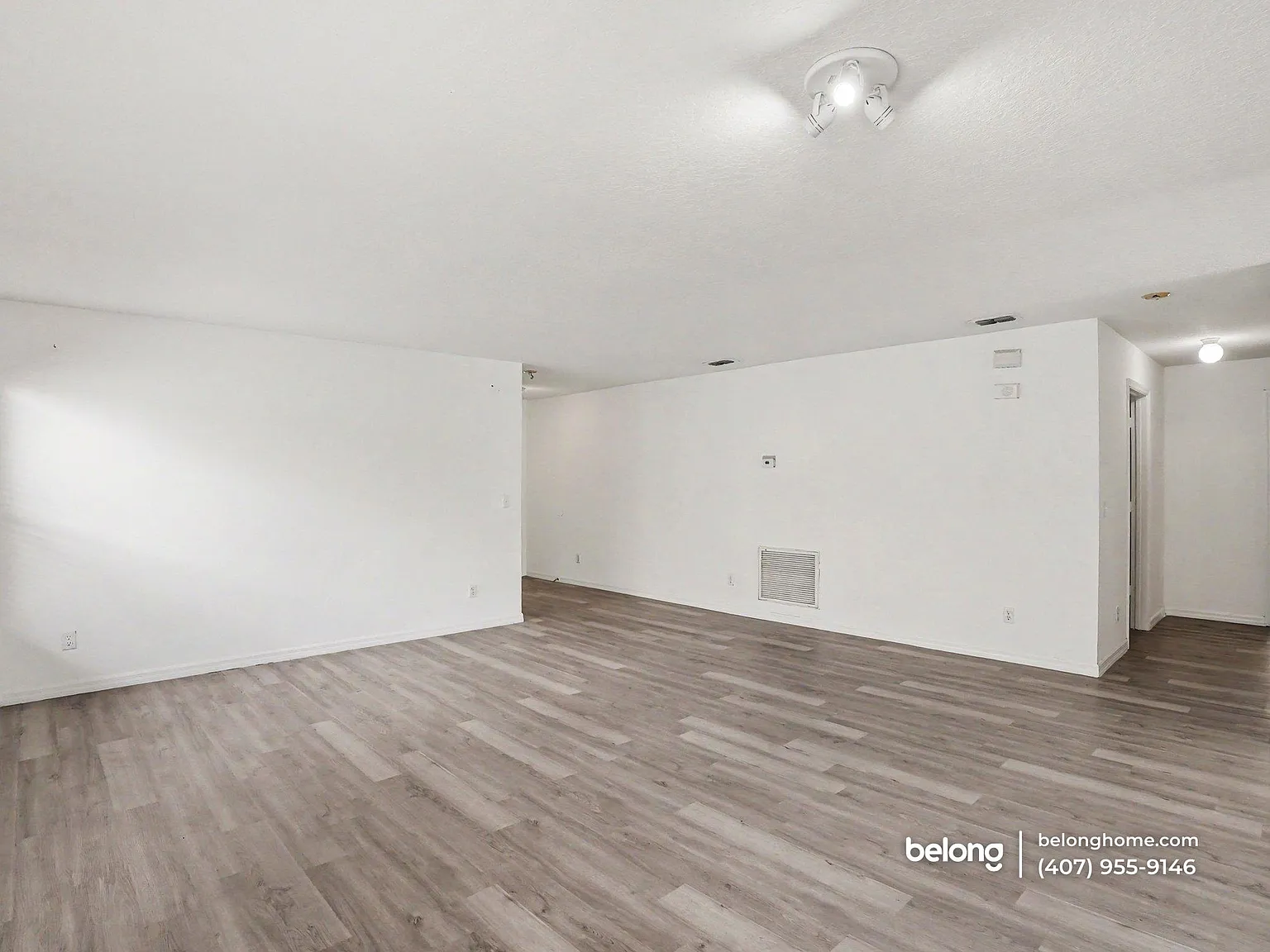 4 bed, 2.0 bath, 1929 sqft, $2,645 — Photo 2
