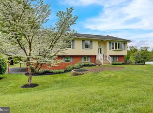 21 Vista Acres Dr, Kutztown, PA 19530