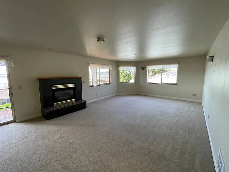1499 SE 9th Ave #204 — Photo 3