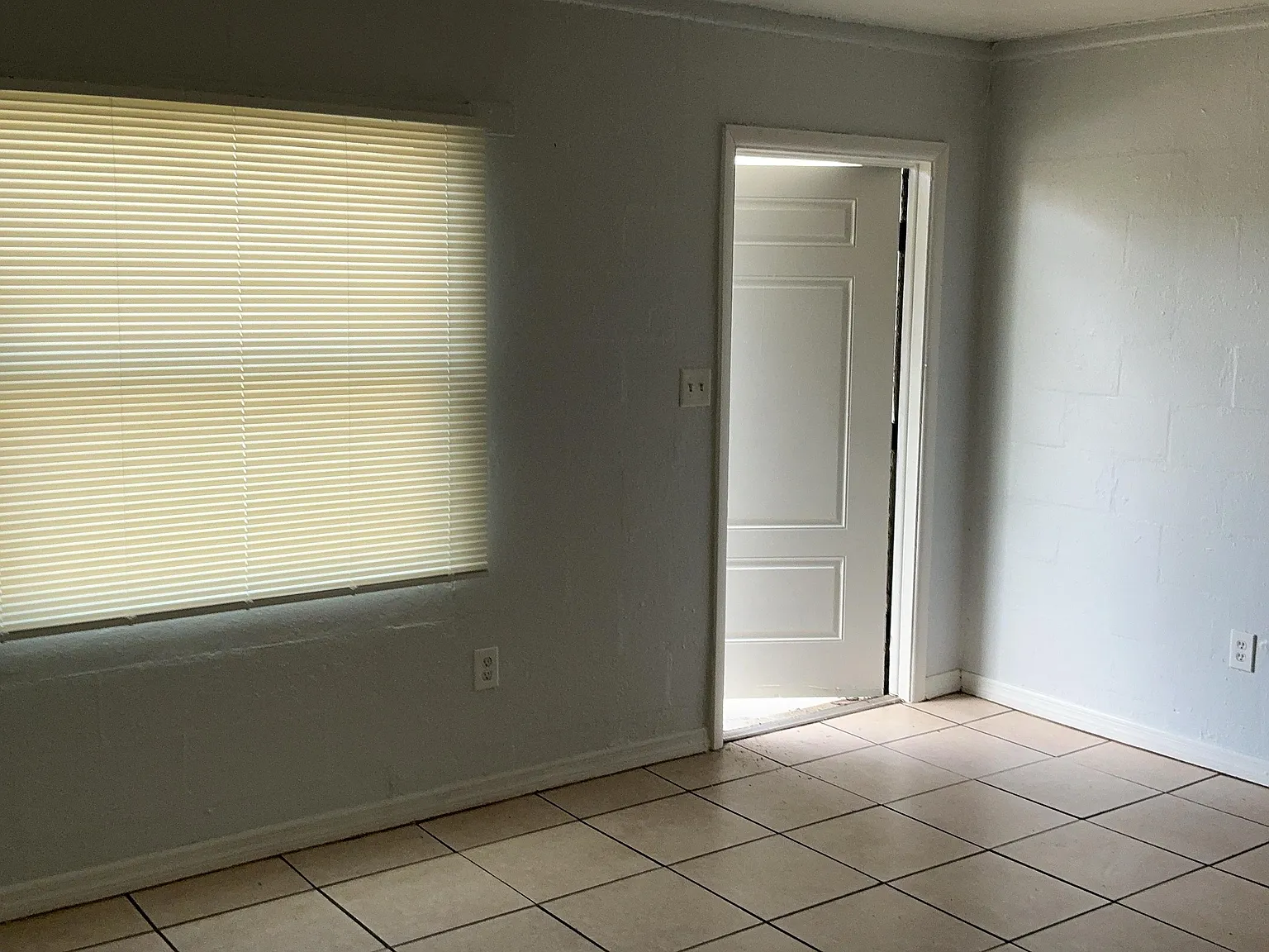 2 bed, 690 sqft, $1,350 — Photo 4