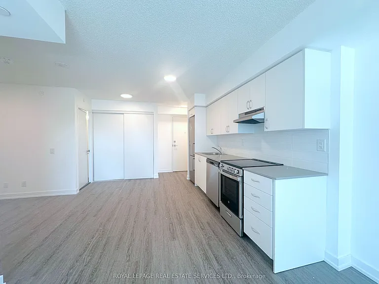 25 Kitney Dr #423 — Photo 2
