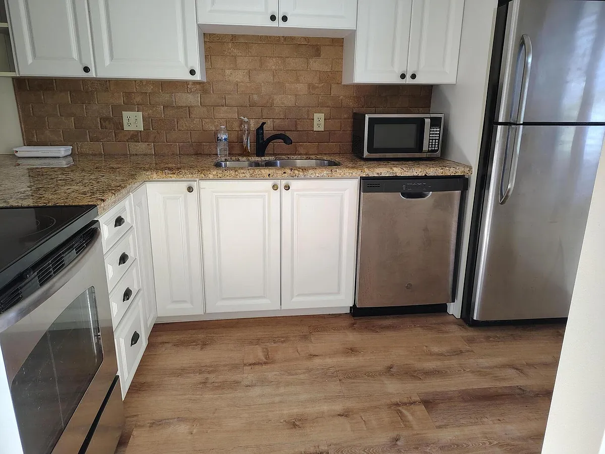 Building Photo - 4100 Tivoli Ct #104