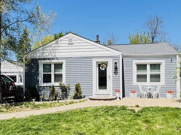 321 Lewis Ave, Wauconda, IL 60084