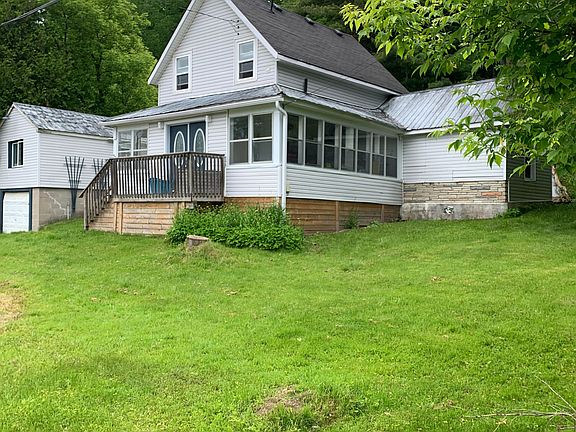 2nd image of 72 Bobcaygeon Rd