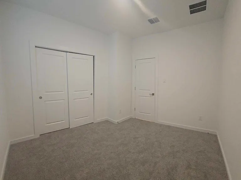 8442 Bay Oaks Dr — Photo 5