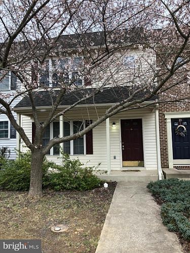 2nd image of 20 Fiser Ln