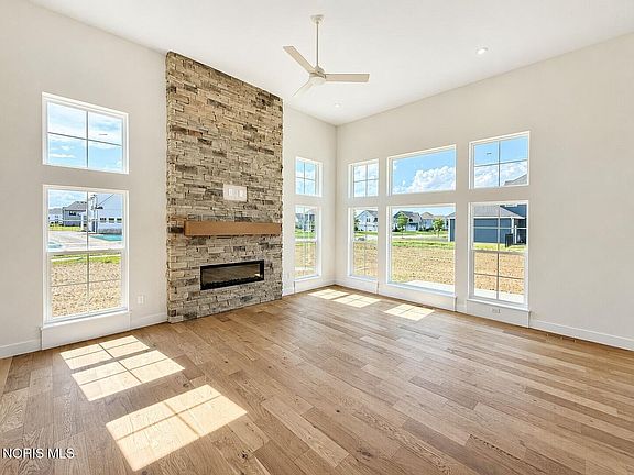 3rd image of 116 Wellington Pl
