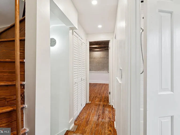 136 Carpenter St #C — Photo 20